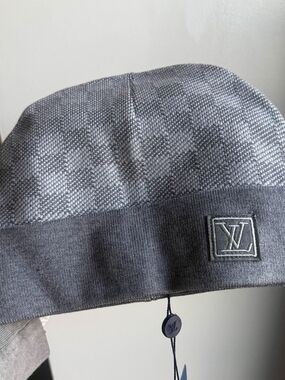 Grey Louis Vuitton Beanie (One Size)